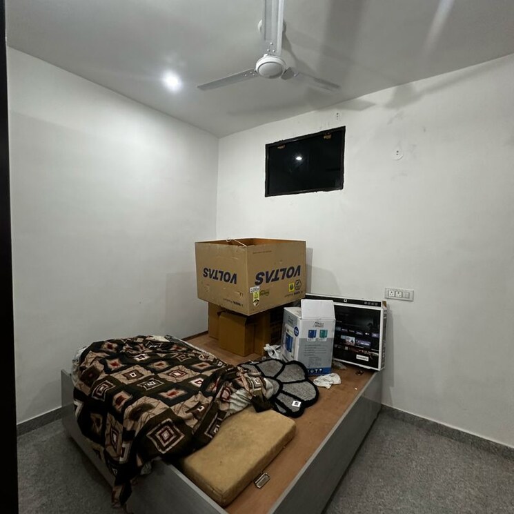 Team Area, sector 52 2 Bedroom 950 Sq.Ft. Builder Floor In Sector 52 Gurgaon 9904529