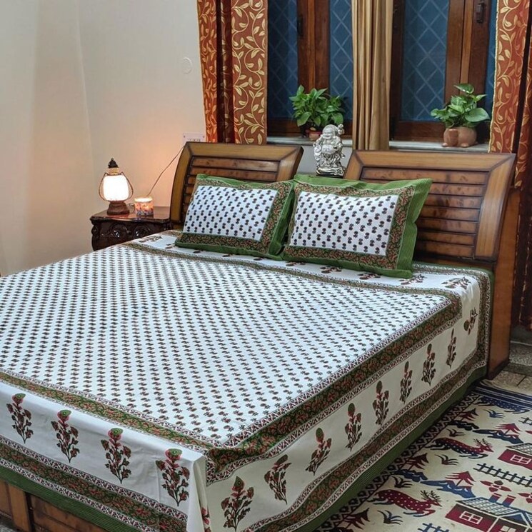 Room, vibhuti khand Pg For Girls In Vibhuti Khand 9904559