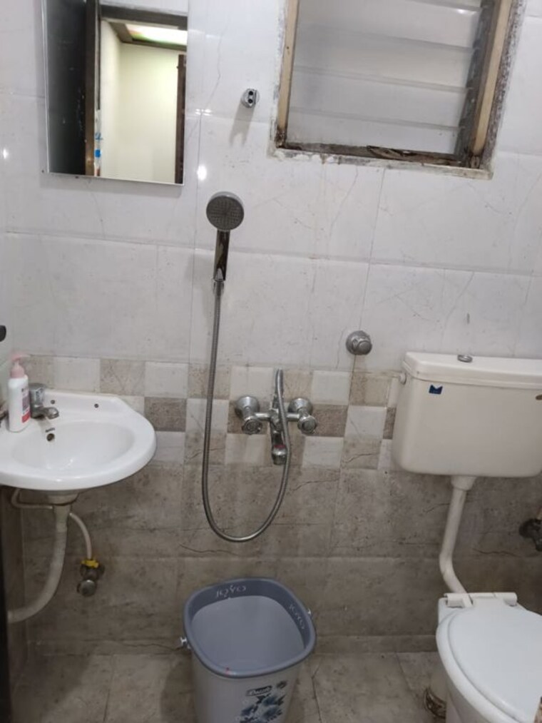 Bathroom, bredco-hill-view-park 4 Bedroom 1650 Sq.Ft. Apartment In Kandivali East Mumbai 9904565