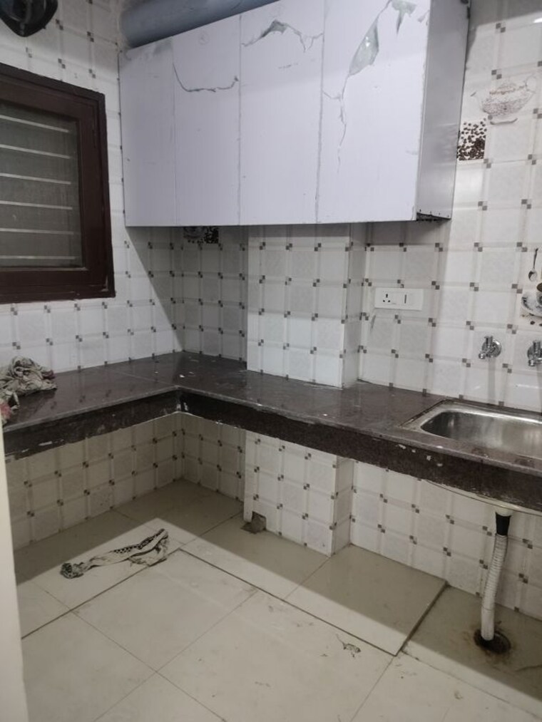 Kitchen, sarita vihar 1 Bedroom 450 Sq.Ft. Apartment In Sarita Vihar Delhi 9904586