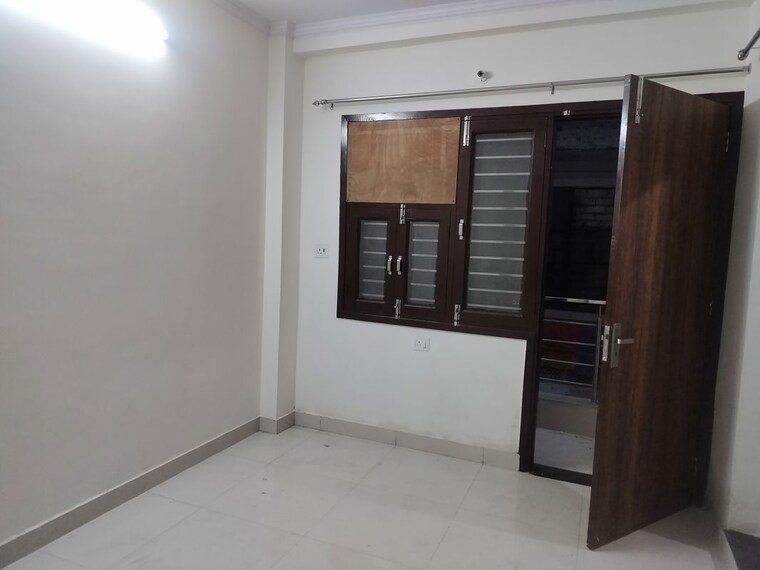 Room, sarita vihar 1 Bedroom 450 Sq.Ft. Apartment In Sarita Vihar Delhi 9904586