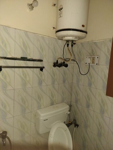 Bathroom in 1 BHK Apartment at Sarita Vihar – for Rent