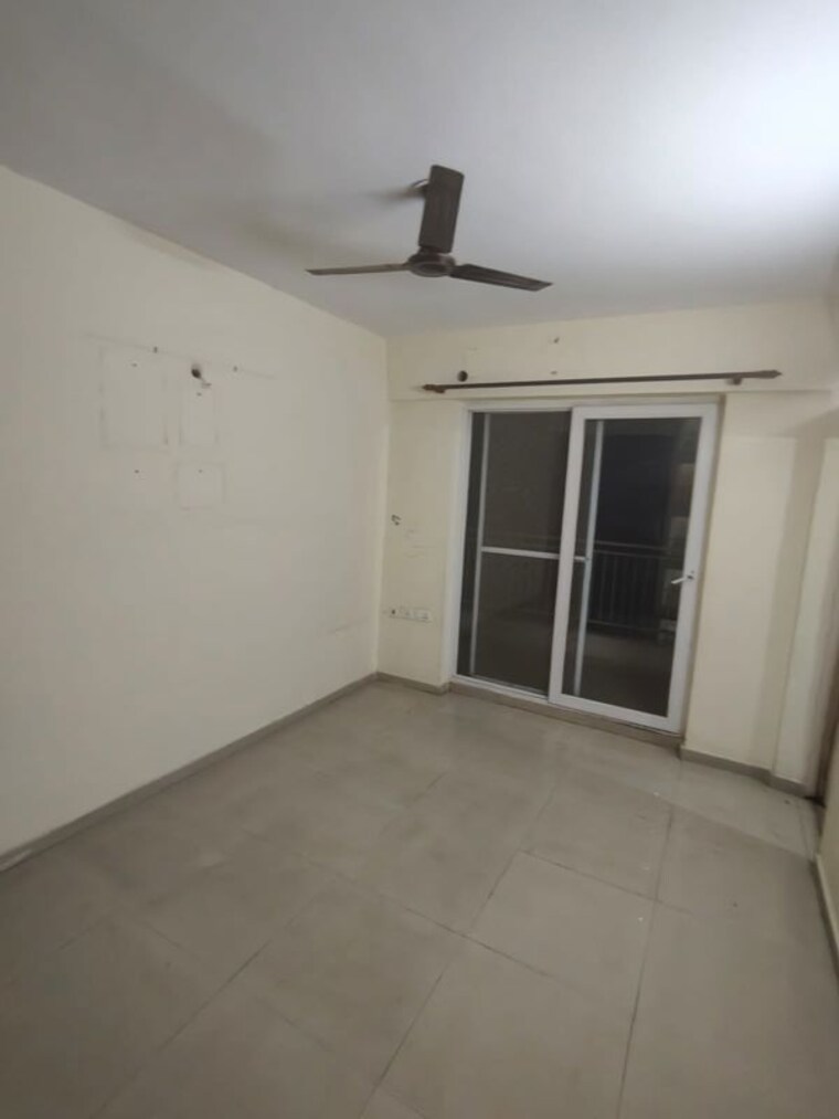 Room, sam-palm-olympia-phase-ii 3 Bedroom 1337 Sq.Ft. Apartment In Sector 16c Greater Noida Greater Noida 9885923