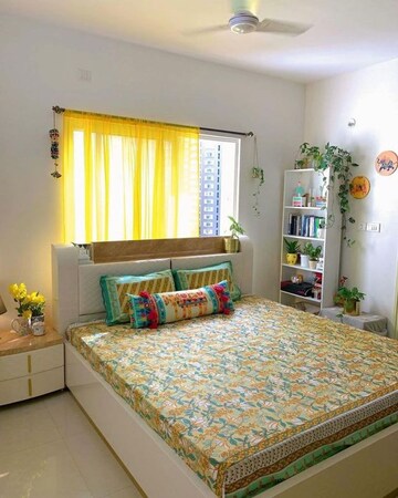 Room in  Pg at Vibhuti Khand – for Rent