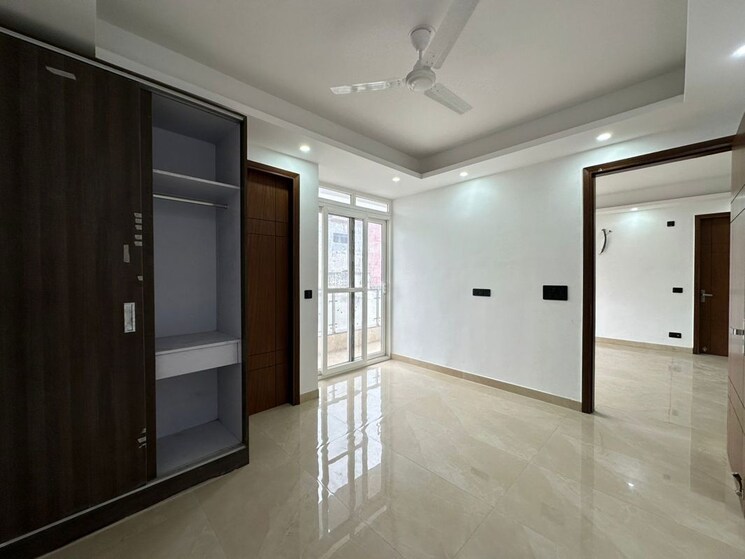 Room, saket 3 Bedroom 1950 Sq.Ft. Builder Floor In Saket Delhi 9904606