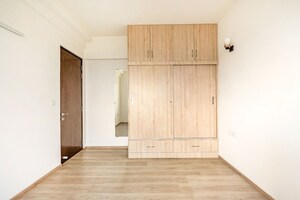 Room in 3 BHK Apartment at Vaswani Exquisite, Whitefield – for Rent