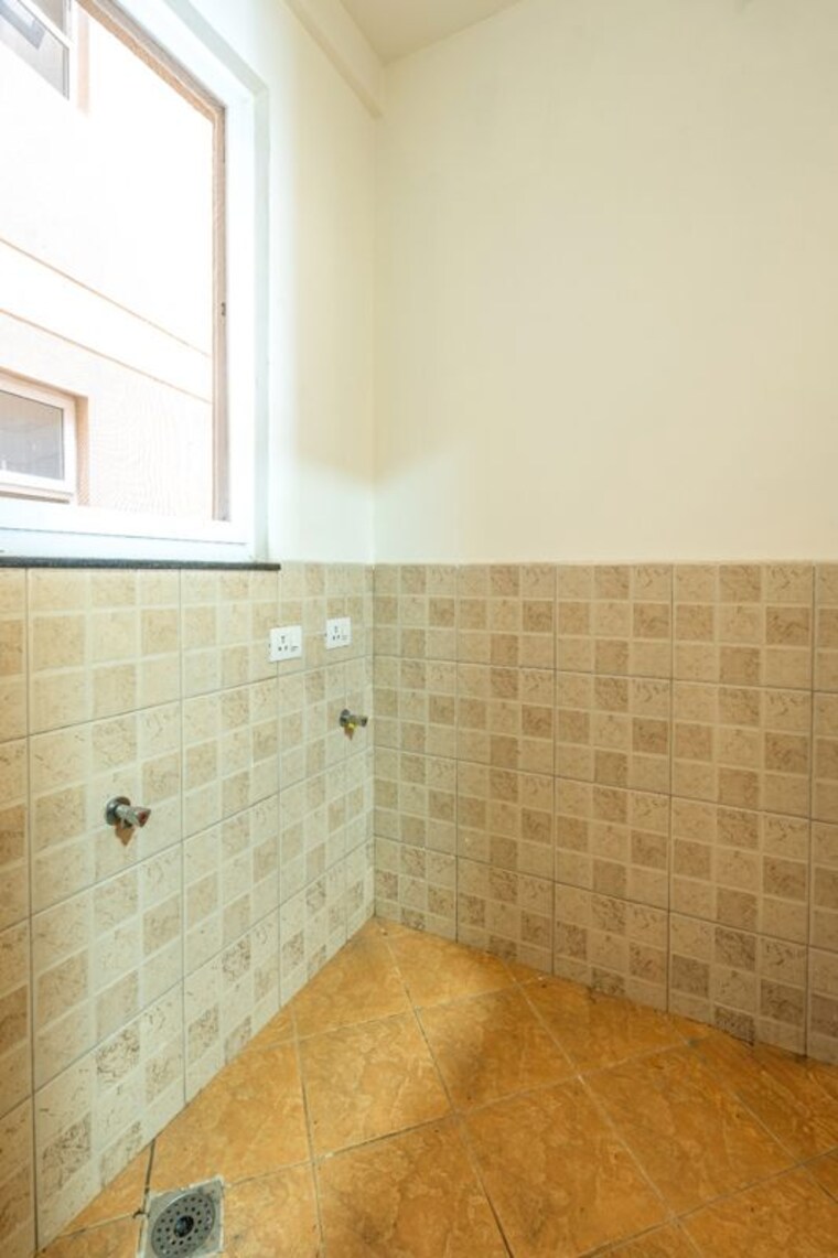 Bathroom, vaswani-exquisite 3 Bedroom 1970 Sq.Ft. Apartment In Whitefield Bangalore 9904622