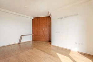 Room in 3 BHK Apartment at Vaswani Exquisite, Whitefield – for Rent