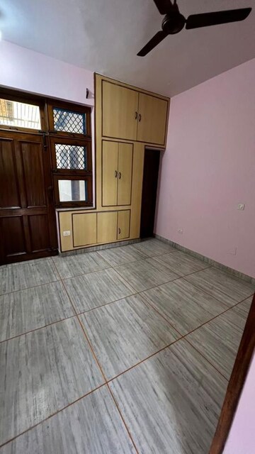 Room in 2 BHK Independent House at Sector 23 – for Rent