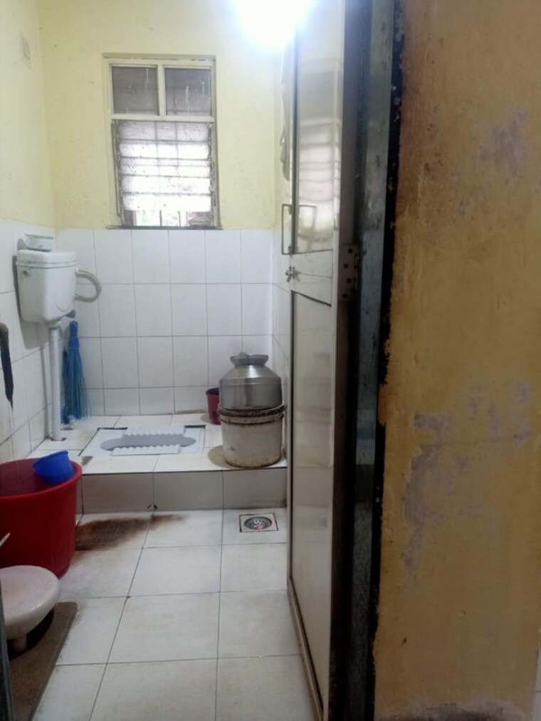 Bathroom, kushal-corner 1 Bedroom 550 Sq.Ft. Apartment In Shukrawar Peth Pune 9904642