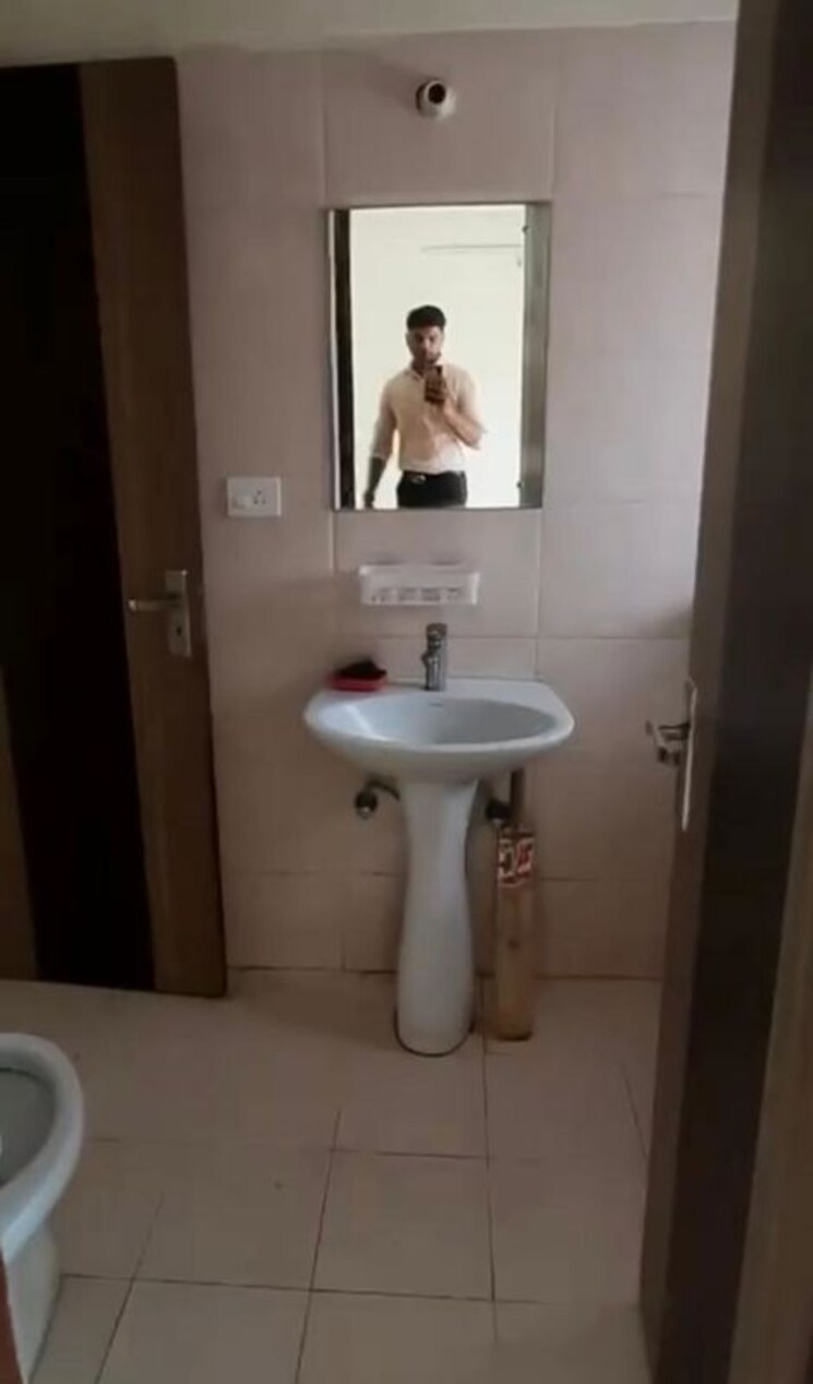 Bathroom, fusion-homes 3 Bedroom 1430 Sq.Ft. Apartment In Tech Zone 4 Greater Noida Greater Noida 9886332