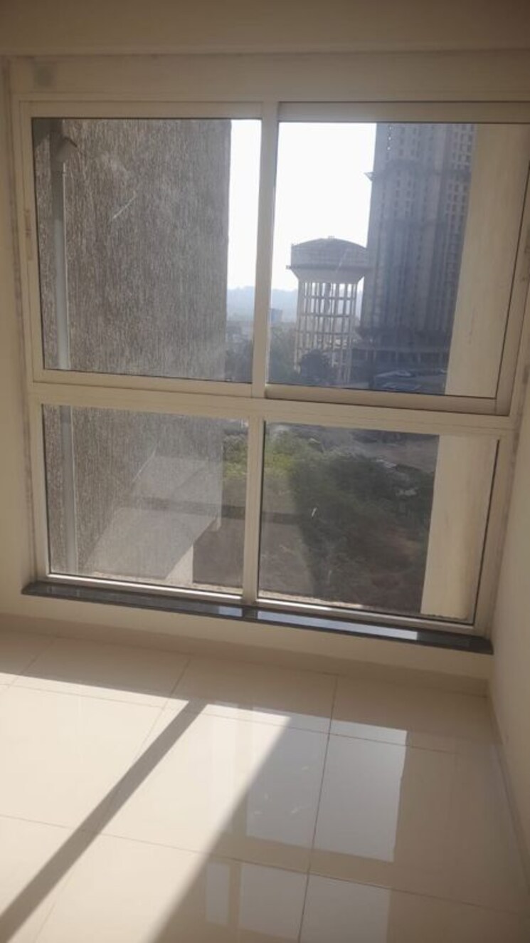 Balcony, lodha-amara 1 Bedroom 440 Sq.Ft. Apartment In Kolshet Road Thane 9904676