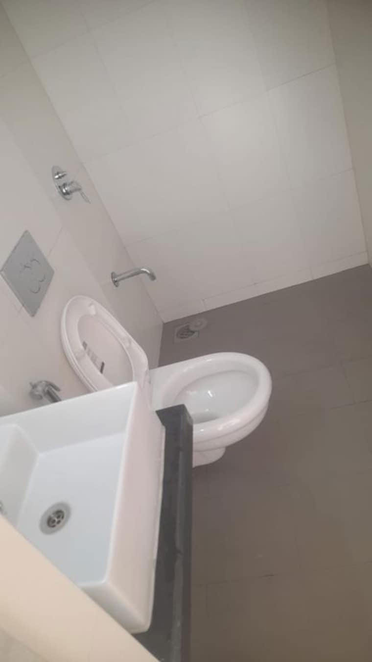 Bathroom, lodha-amara 1 Bedroom 440 Sq.Ft. Apartment In Kolshet Road Thane 9904676