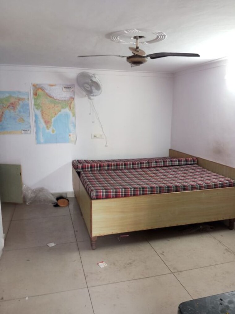 Bedroom, sector 55 1.5 Bedroom 1140 Sq.Ft. Independent House In Sector 55 Noida 9904700