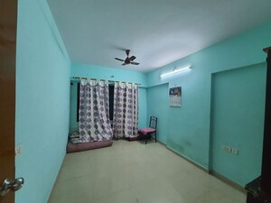 Room in 1 BHK Apartment at Balaji Enclave Kandivali East, Kandivali East – for Rent