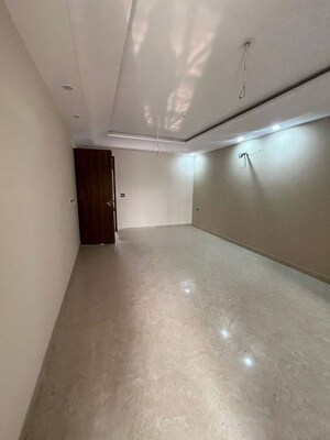 Room in 3 BHK Apartment at M3M Sky City, Sector 65 – for Rent