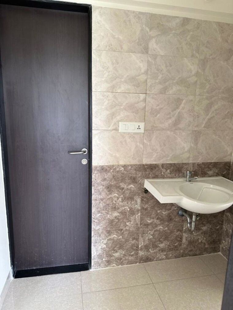 Bathroom, sargam-chs-nanded 2.5 Bedroom 1041 Sq.Ft. Apartment In Sinhagad Road Pune 9904726
