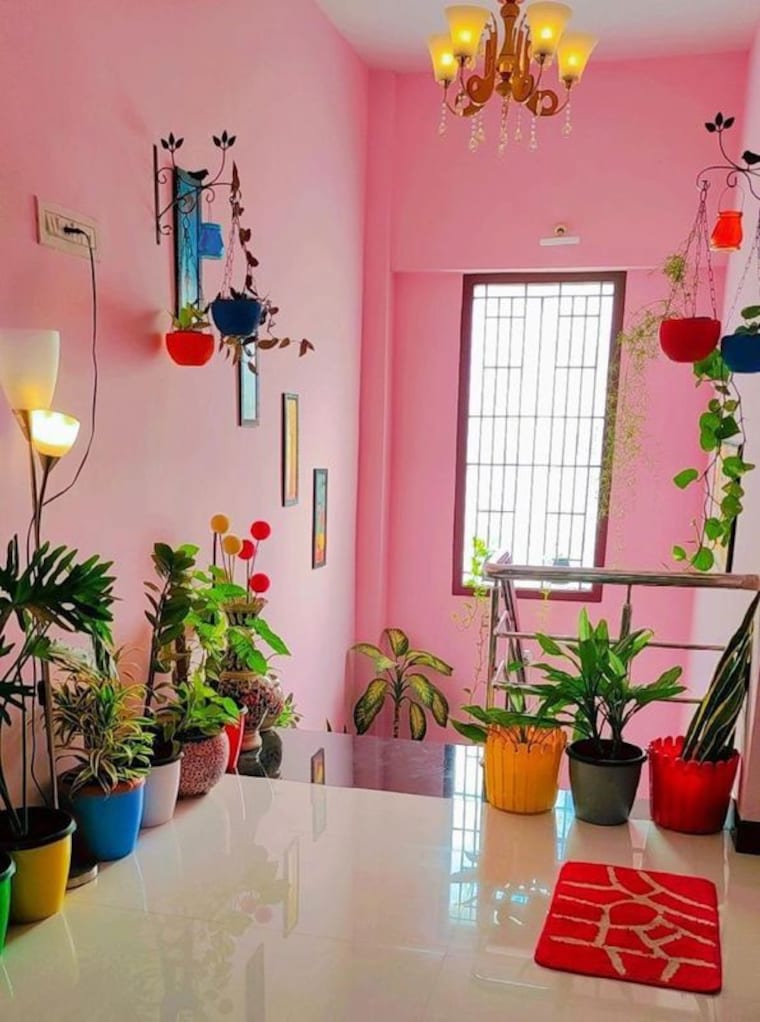 Room, vibhuti khand Pg For Girls In Vibhuti Khand 9904743