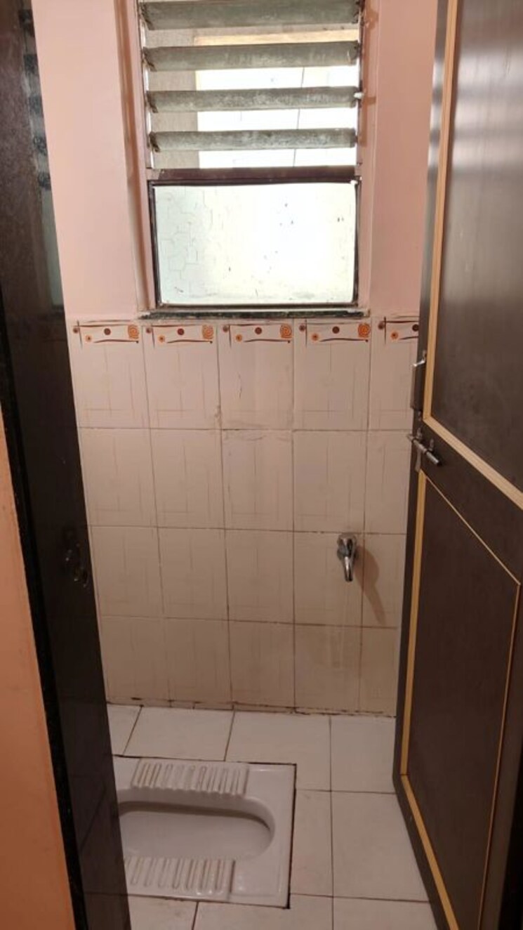 Bathroom, sree-maangal-pearl 2 Bedroom 1000 Sq.Ft. Apartment In Kharadi Pune 9904723