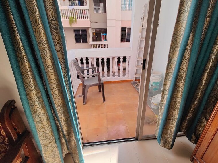 Balcony, lunkad-daffodils 2 Bedroom 800 Sq.Ft. Apartment In Viman Nagar Pune 9904733