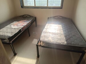  Pg For Rent in Kavesar