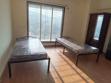 Room in  Pg at Kavesar – for Rent