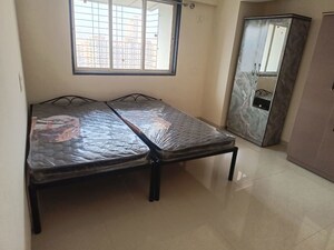Room in  Pg at Kavesar – for Rent