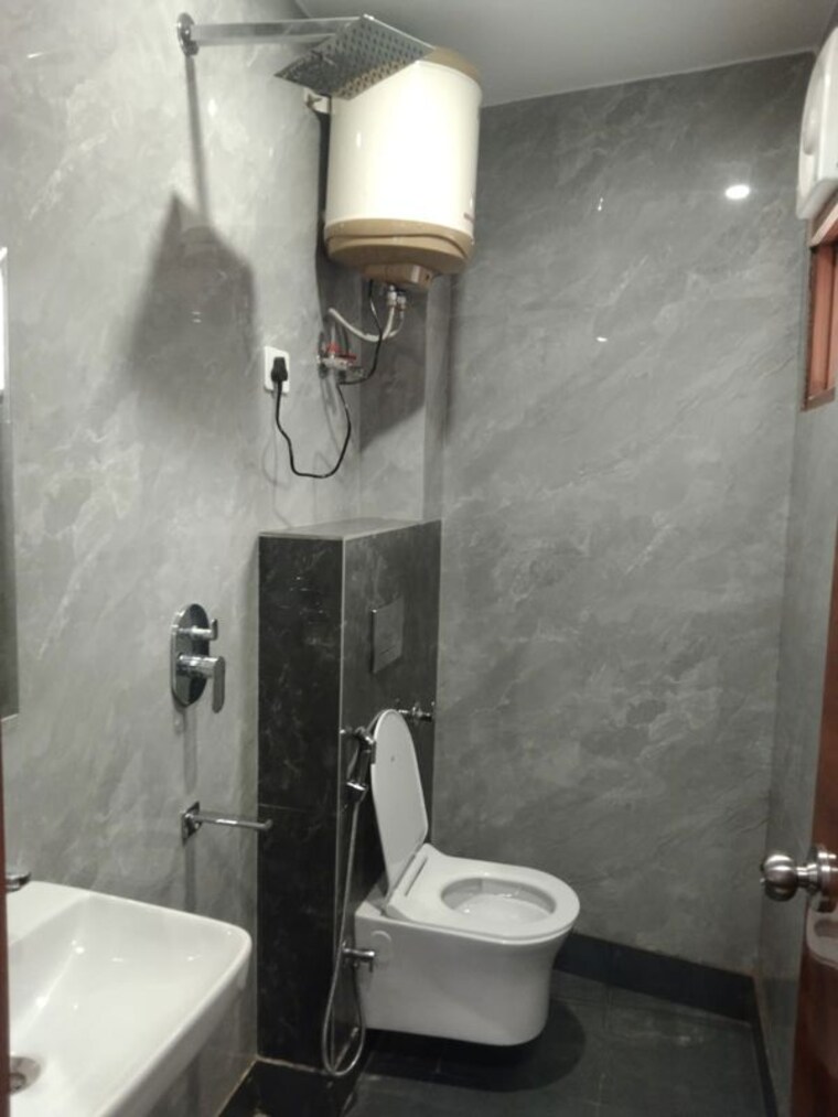 Bathroom, saket 1 Bedroom 400 Sq.Ft. Builder Floor In Saket Delhi 9904797