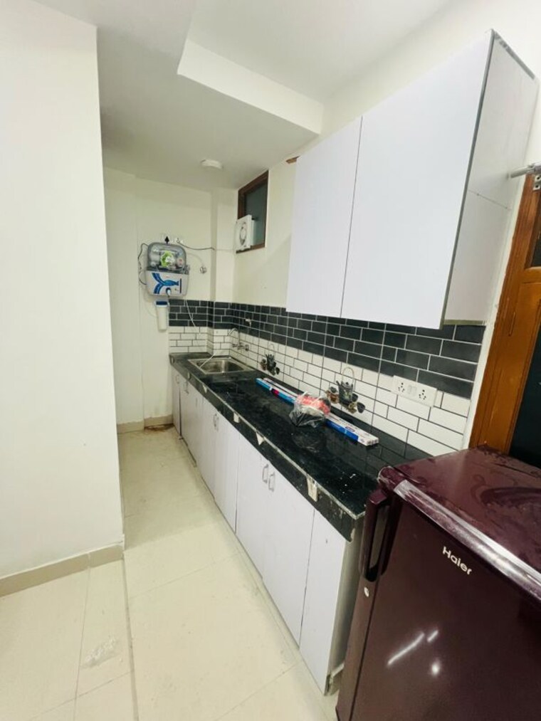 Kitchen, saket 1 Bedroom 700 Sq.Ft. Apartment In Saket Delhi 9904820