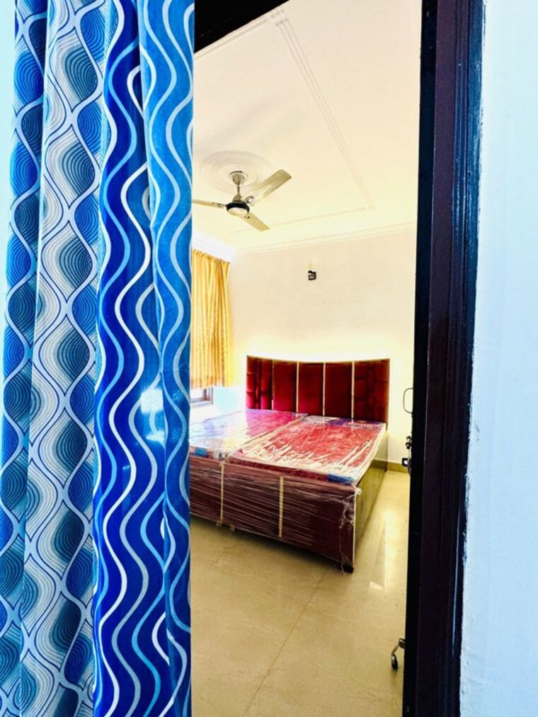 Bedroom, saket 1 Bedroom 700 Sq.Ft. Apartment In Saket Delhi 9904820