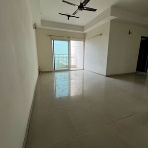 Room in 2 BHK Apartment at Supertech The Romano, Sector 118 – for Rent
