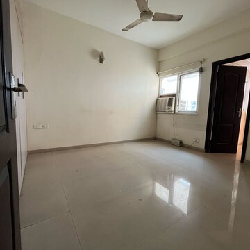 Room in 2 BHK Apartment at Supertech The Romano, Sector 118 – for Rent