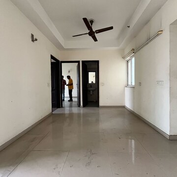 Room in 2 BHK Apartment at Supertech The Romano, Sector 118 – for Rent