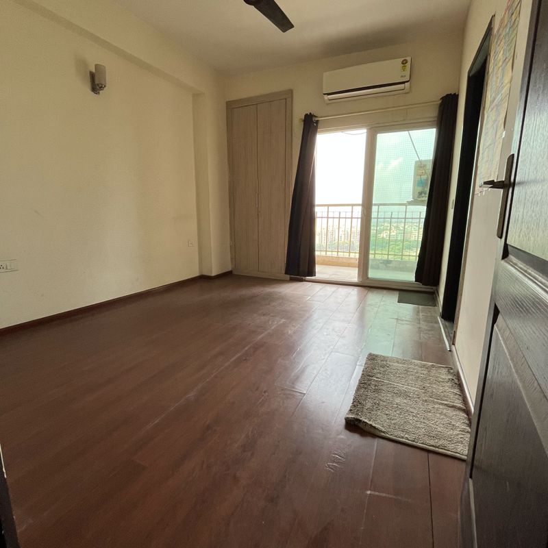 2 BHK + Pooja Room Apartment For Rent in Supertech The Romano
