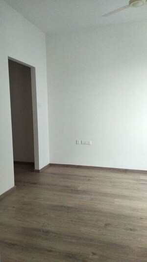 Room in 4 BHK Apartment at Ideal Aquaview, Mahish Bathan – for Rent