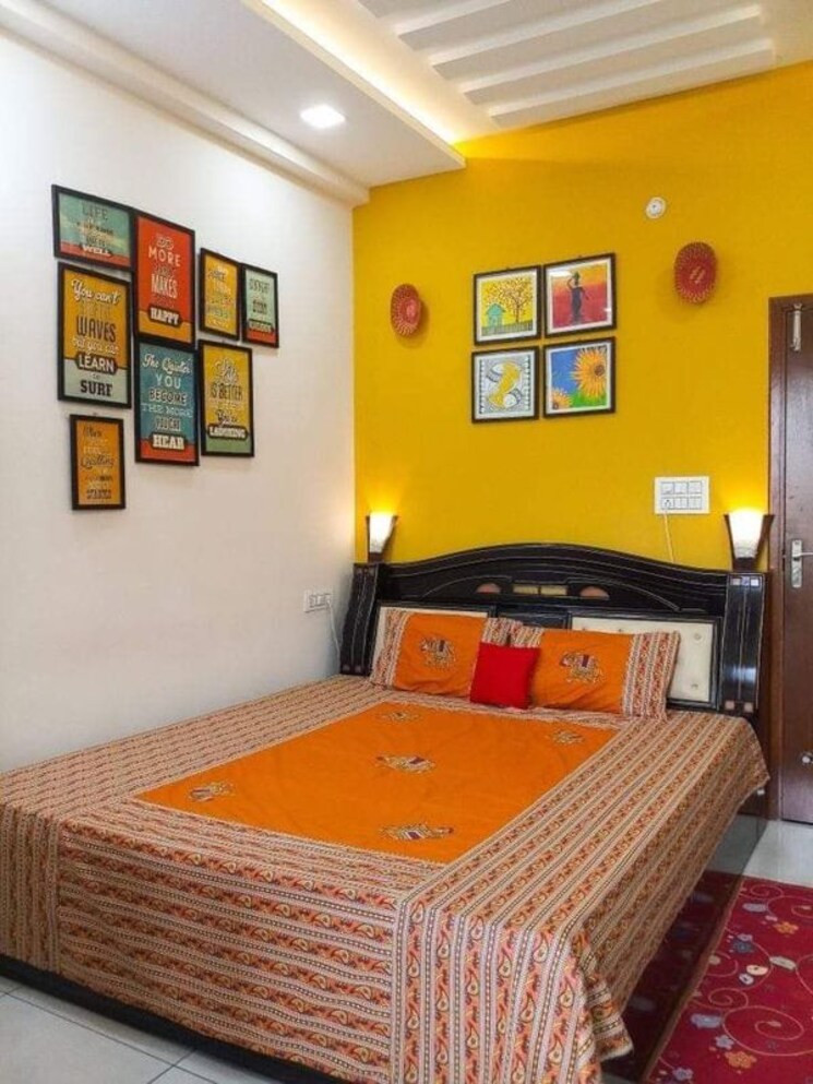 Room, vibhuti khand Pg For Girls In Vibhuti Khand 9904834