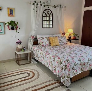 Room in  Pg at Vibhuti Khand – for Rent