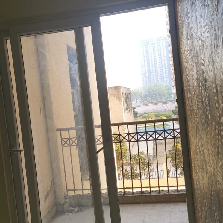 Balcony, supertech-the-romano 2.5 Bedroom 1260 Sq.Ft. Apartment In Sector 118 Noida 9904861