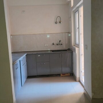 Furnished Amenities in 2.5 BHK Apartment at Supertech The Romano, Sector 118 – for Rent