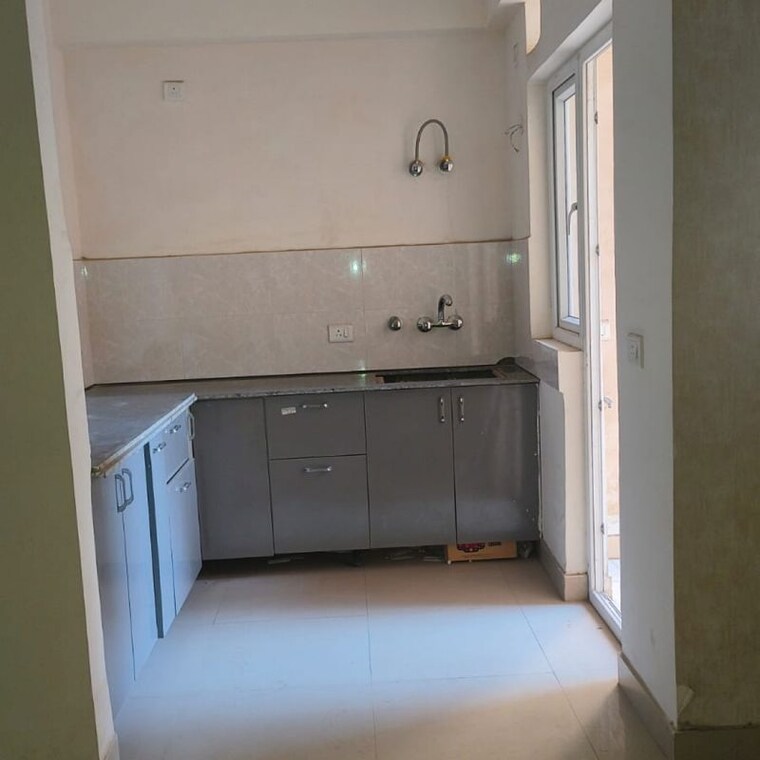 undefined, supertech-the-romano 2.5 Bedroom 1260 Sq.Ft. Apartment In Sector 118 Noida 9904861