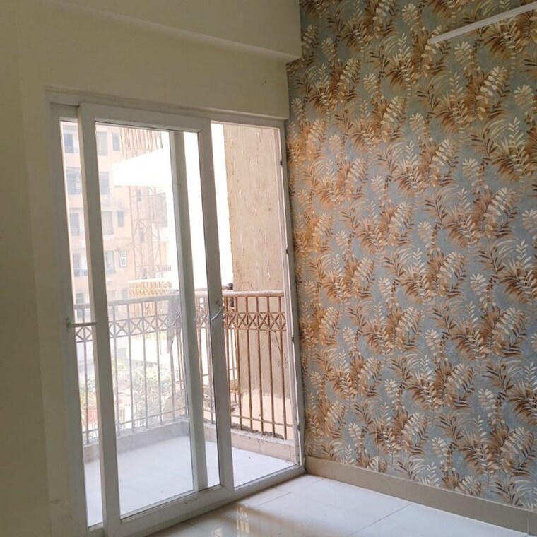 Room, supertech-the-romano 2.5 Bedroom 1260 Sq.Ft. Apartment In Sector 118 Noida 9904861