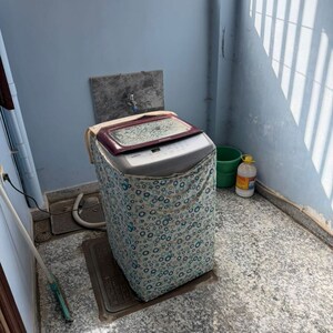 Team Area in 1 BHK Builder Floor at RWA Residential Society, Mohyal Colony – for Rent