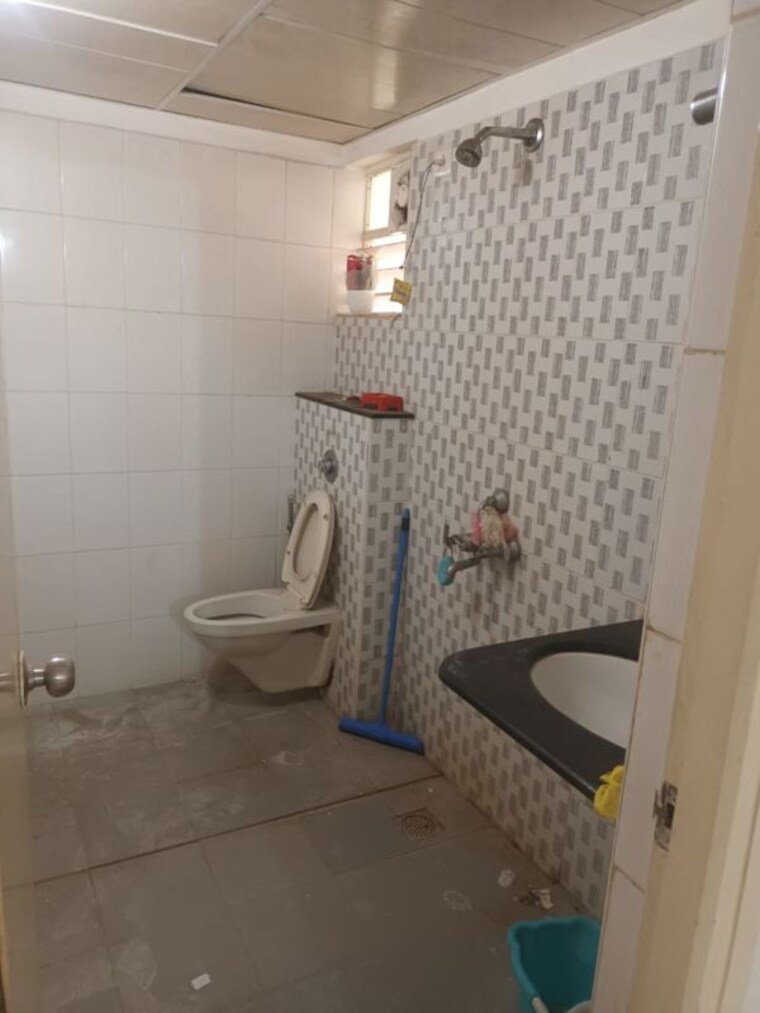 Bathroom, manish nagar 2 Bedroom 1210 Sq.Ft. Apartment In Manish Nagar Nagpur 9904893