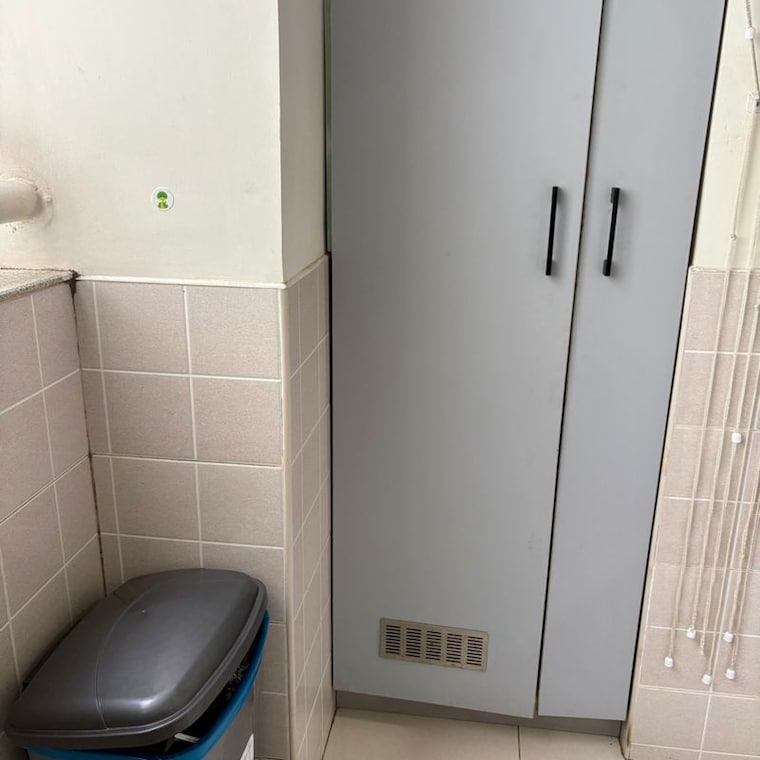 Bathroom, puravankara-palm-beach 2 Bedroom 1232 Sq.Ft. Apartment In Essel Gardens Bangalore 9904909