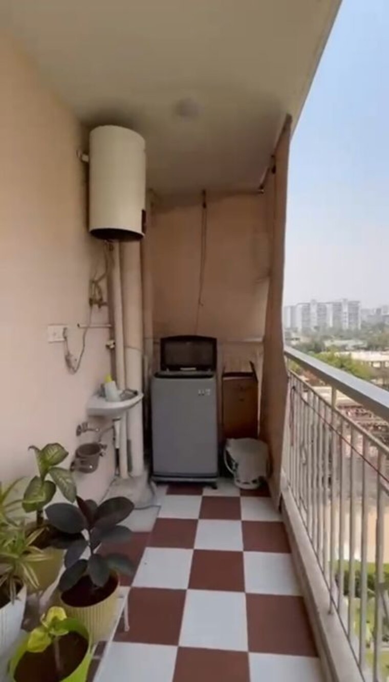 Master Bedroom, shree-vardhman-green-court 2 Bedroom 626 Sq.Ft. Apartment In Sector 90 Gurgaon 9904926