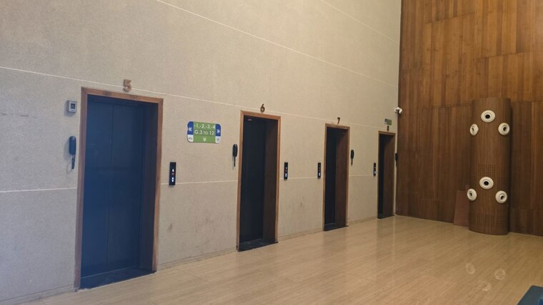 Room, gota Commercial Office Space 870 Sq.Ft. In Gota Ahmedabad 9894078