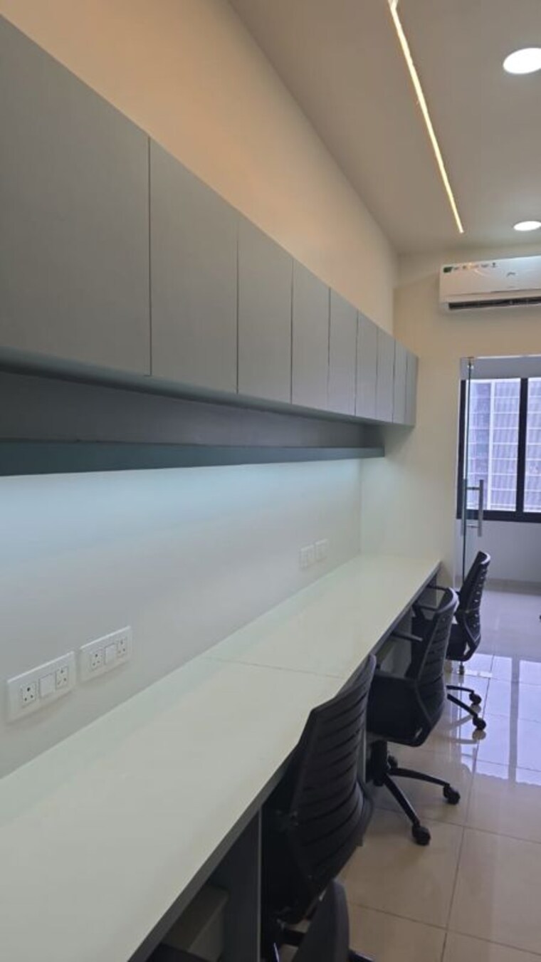 Team Area, gota Commercial Office Space 870 Sq.Ft. In Gota Ahmedabad 9894078