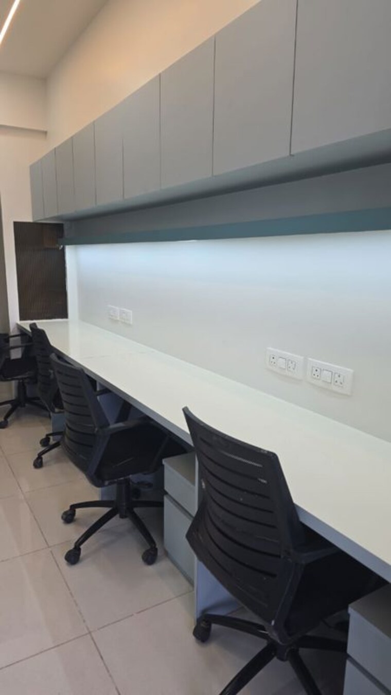 Team Area, gota Commercial Office Space 870 Sq.Ft. In Gota Ahmedabad 9894078