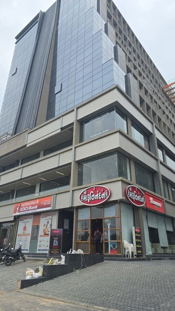  Office Space – Exterior View View at Gota - for Rent