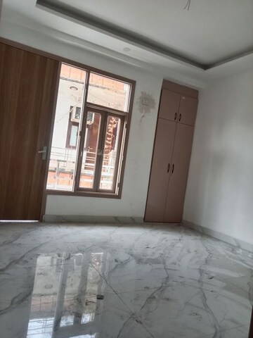 Room in 1 BHK Builder Floor at Neb Sarai – for Rent